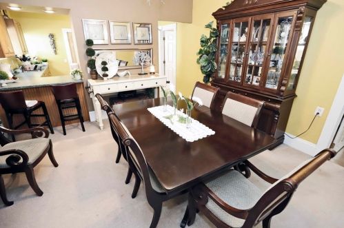 106 Arnold St, New Bedford MA 02740-3640 exterior