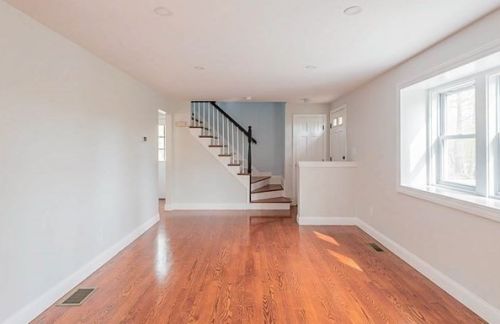 56 Pine Cliff Rd, Weymouth MA  02189-1910 exterior