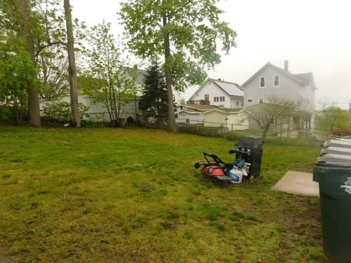 33 Hanover St, Fall River MA 02720-5432 exterior