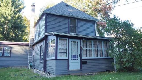 18 Grove St, Amherst MA  exterior