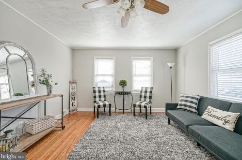 60 Packer St, West Deptford, NJ 08096-1616