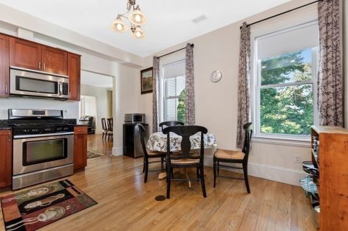 47 Washington St, Newton MA 02458-1450 exterior