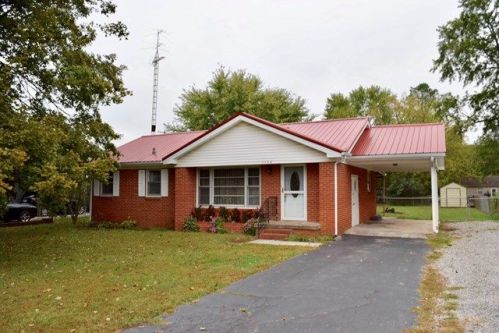 1724 Calvin Dr, Hopkinsville, KY 42240-5002