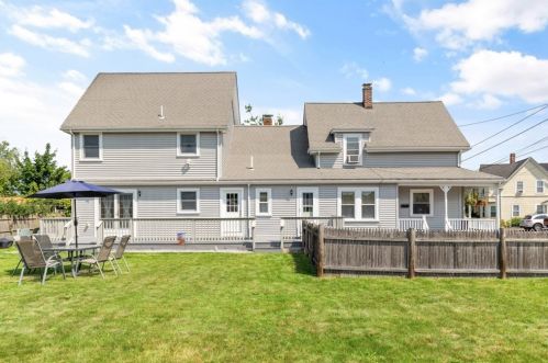 9 Hall Pl, Quincy MA 02169-4027 exterior