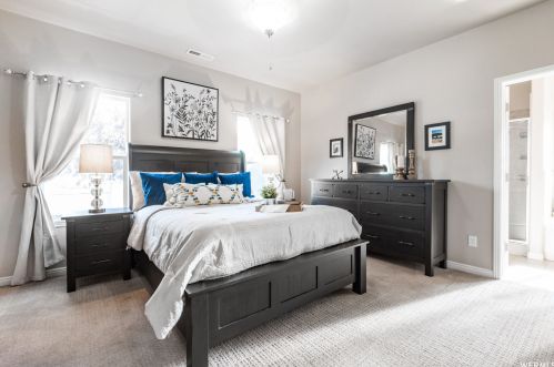 733 Clb Oaks Dr, Sandy UT 84070 exterior