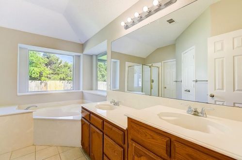 6206 Coral Ln, Garland TX 75048-3380 exterior