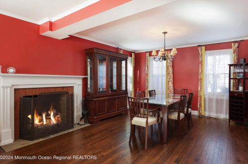 215 Silverside Ave, Little Silver NJ 07739-1713 exterior