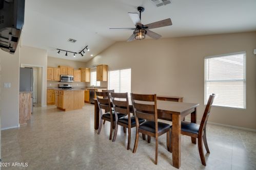 19816 33 Pl, Phoenix AZ 85050-7909 exterior