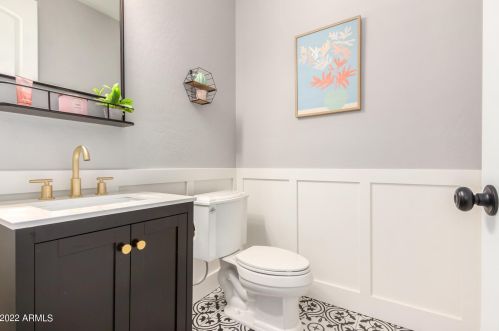 21618 39th Ter, Phoenix AZ  85050-4911 exterior