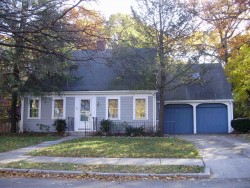 84 Manchester Rd, Newton, MA 02461-1123