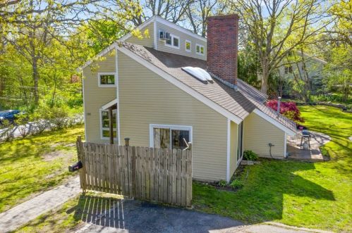 138 Nokomis Rd, Hingham, MA 02043-1136