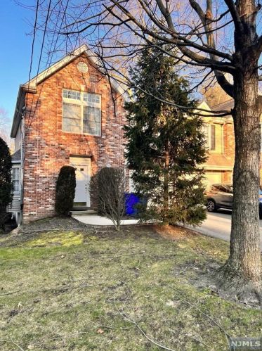 87 Mahan St, Tenafly NJ  07670-1726 exterior