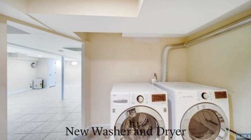 66 Merritt Ave, Cresskill NJ  07626-2420 exterior