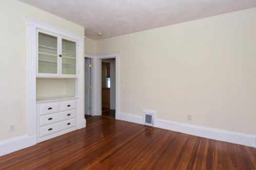 49 Highland Ave, Everett MA 02149-1434 exterior