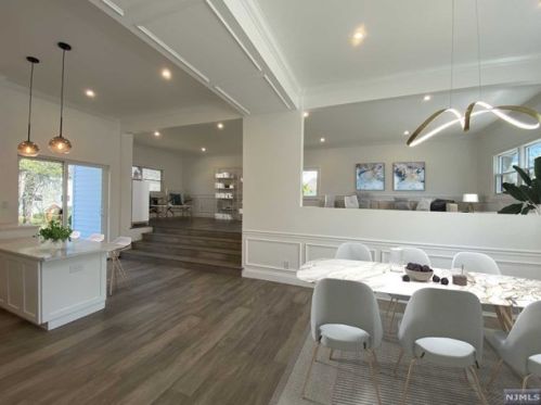 73 Merritt Ave, Cresskill NJ  07626-2419 exterior