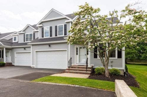 1 Dover Dr, Burlington, MA 01803-3896