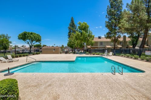 18830 34th Ln, Phoenix AZ 85027-6177 exterior