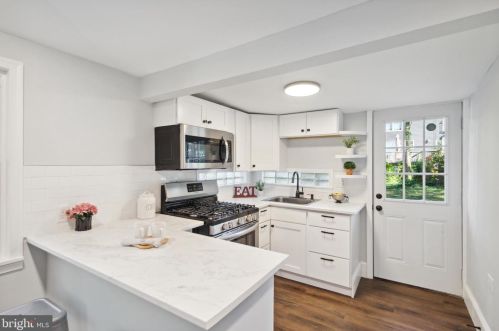 1860 Rosemore Ave, West Deptford NJ 08096-4327 exterior