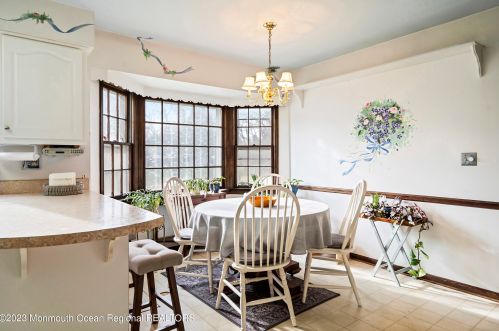 7 Pirates Cove Rd, Little Silver NJ 07739-1623 exterior