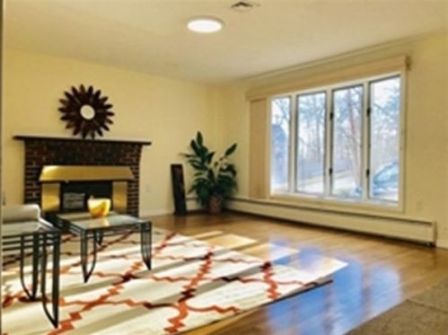 81 Woodside Ln, Arlington, MA 02474-2152