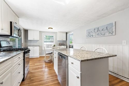 42 Hewitt Ave, Taunton MA  02780-2177 exterior