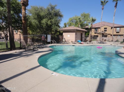 2954 Dunbar Dr, Phoenix AZ 85041-6112 exterior