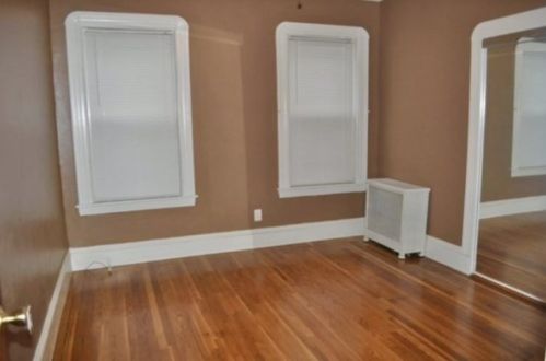 68 Windsor St, Worcester MA 01605-2141 exterior