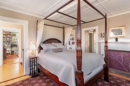 28 Hale St, Beverly MA 01915-2027 exterior