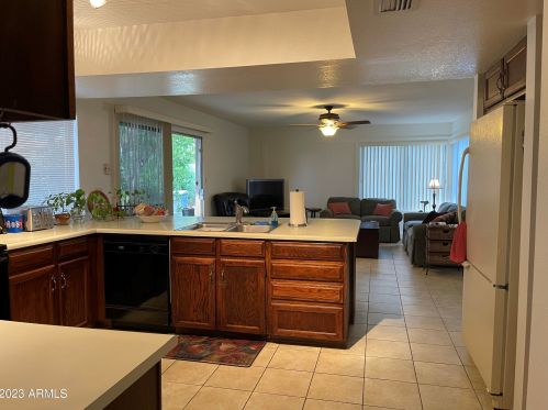 16017 34th Ave, Phoenix AZ 85051-1206 exterior