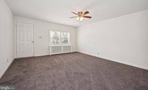 821 Columbia Blvd, West Deptford NJ 08063-1204 exterior