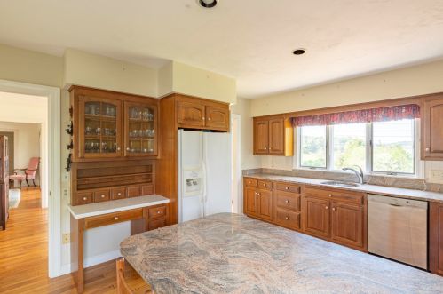 48 Strong Is Rd, Chatham MA 02633-1435 exterior