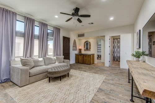 35205 3rd Ave, Phoenix AZ 85027-5908 exterior