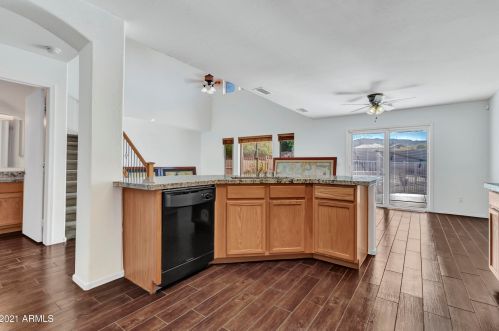 1605 Beautiful Ln, Phoenix AZ 85041-7622 exterior