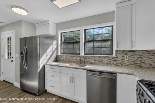 805 Bluebell Dr, Jackson Twp NJ 08527-4116 exterior