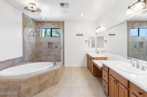 7814 16th Dr, Phoenix AZ  85021-7919 exterior