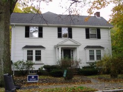 198 Woodward St, Newton, MA 02468-2006