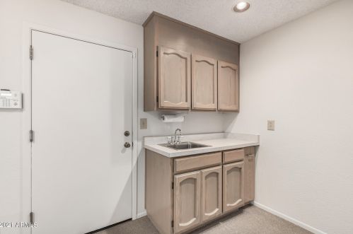 11420 Ahwatukee Dr, Phoenix AZ 85044-3102 exterior