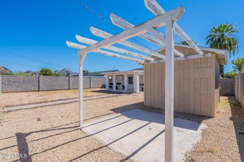 844 El Caminito Dr, Phoenix AZ  85020-3459 exterior