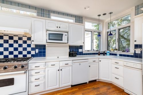 68 Elm St, Quincy MA 02169-5443 exterior