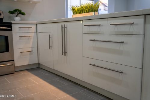 3018 Blackhawk Dr, Phoenix AZ  85050-4706 exterior