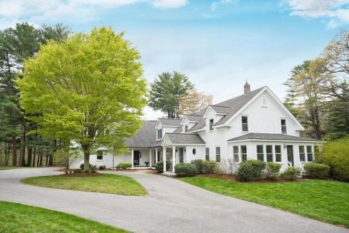 22 Boardman Ln, Topsfield MA  01983-1113 exterior