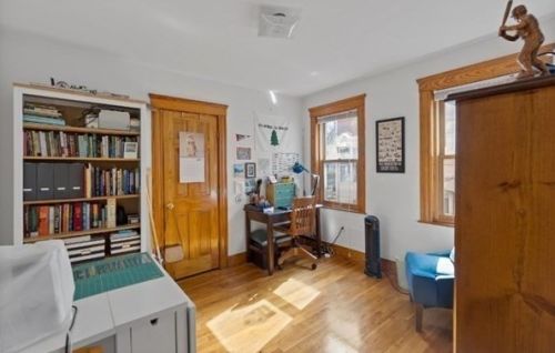 13 Osborne Rd, Arlington MA 02474-8830 exterior