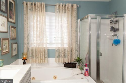 96 Colts Neck Dr, Erial NJ  08081-5616 exterior