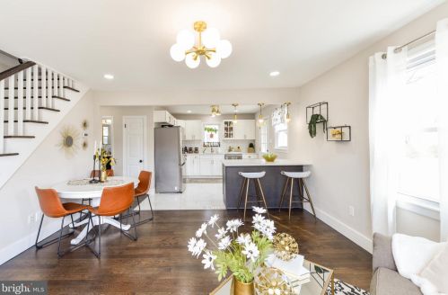 1102 Cumberland Ave, West Deptford NJ  08096-3041 exterior