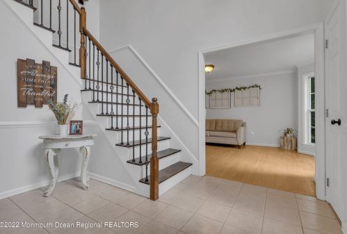 8 Bailey Ct, Jackson Twp NJ  08527-4459 exterior