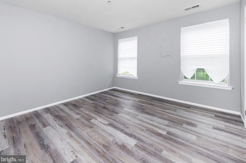 41 Crestmont Dr, West Deptford NJ 08051-2161 exterior