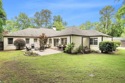 230 Broadland Rd, Atlanta GA 30327-3216 exterior