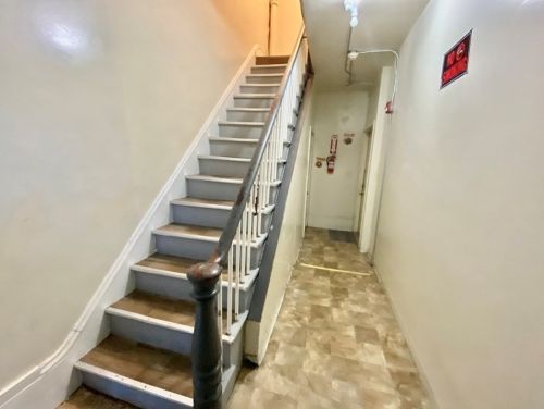 42 Summer St, Lawrence MA 01840-1718 exterior