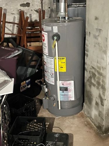 423 Bay St, Taunton MA 02780-2520 exterior