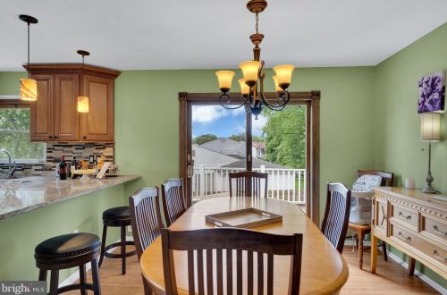 85 Colleen Cir, Trenton NJ 08638-1724 exterior